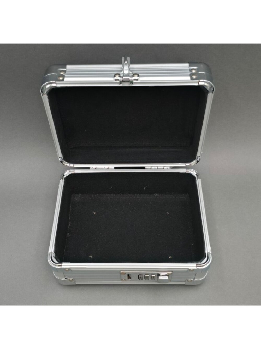 Medicine Safe Medication Carry Case Aluminum Lock Box 3 Digit Combo NWT - Picture 6 of 9